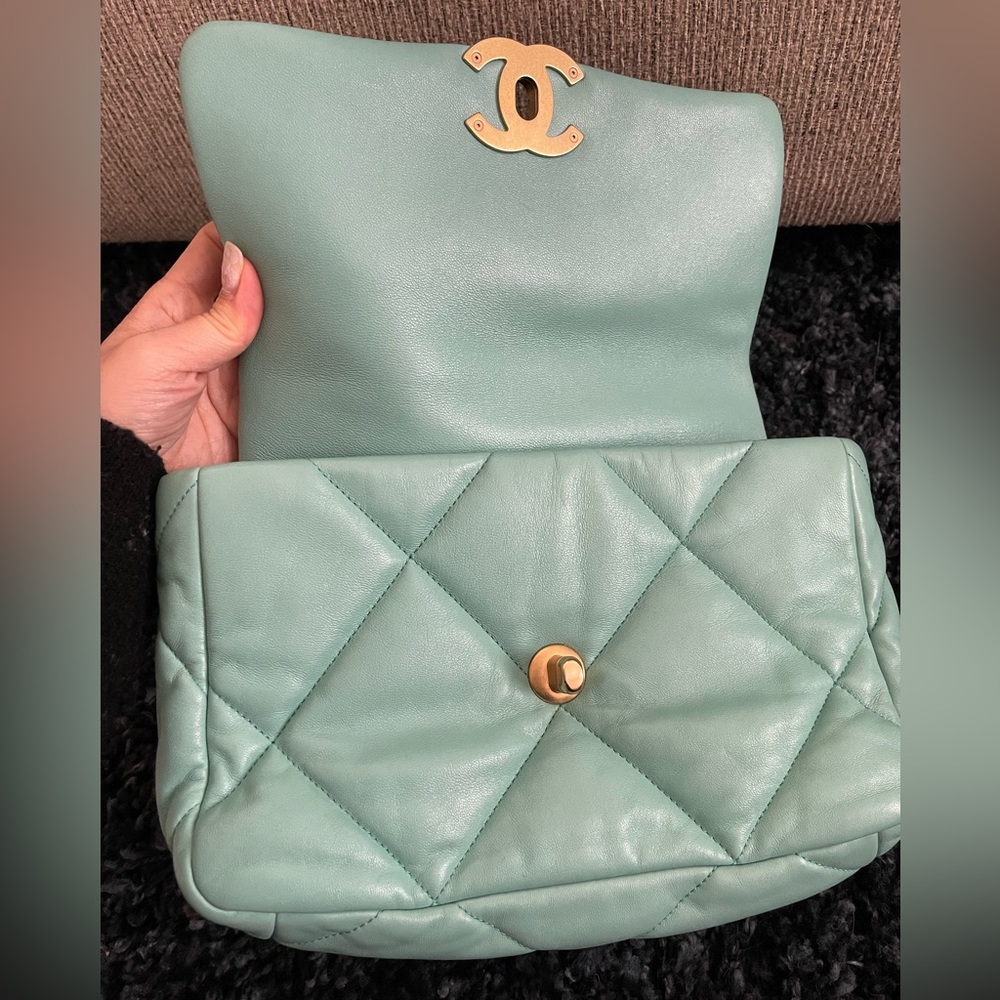 Chanel 19 flap Tiffany Blue small / medium - Picture 6 of 9